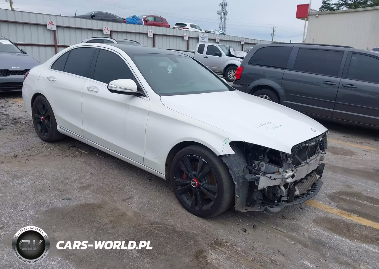 2015 Mercedes-Benz C 300 4Matic – zdjęcie 1 z 16