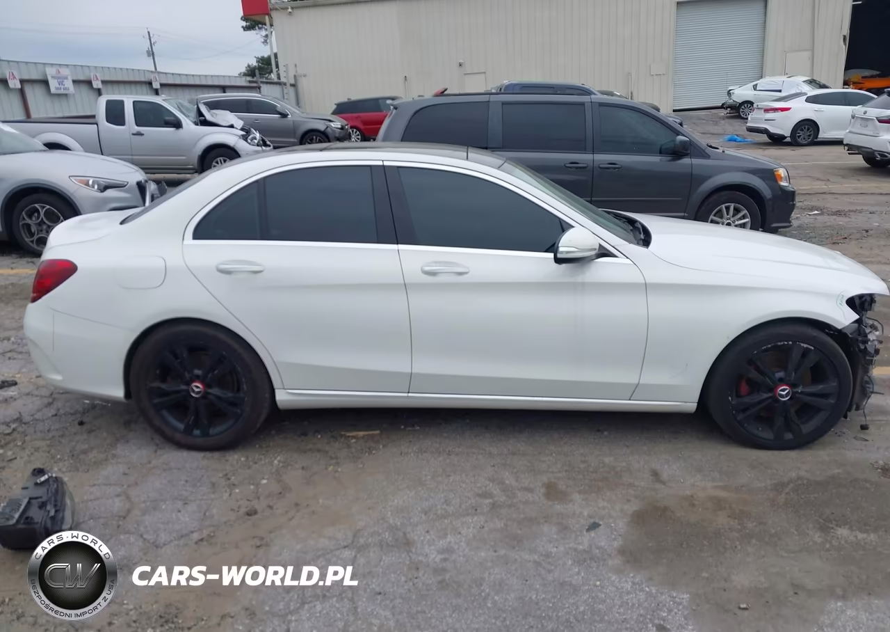 2015 Mercedes-Benz C 300 4Matic VIN:55SWF4KB1FU011838 - 13