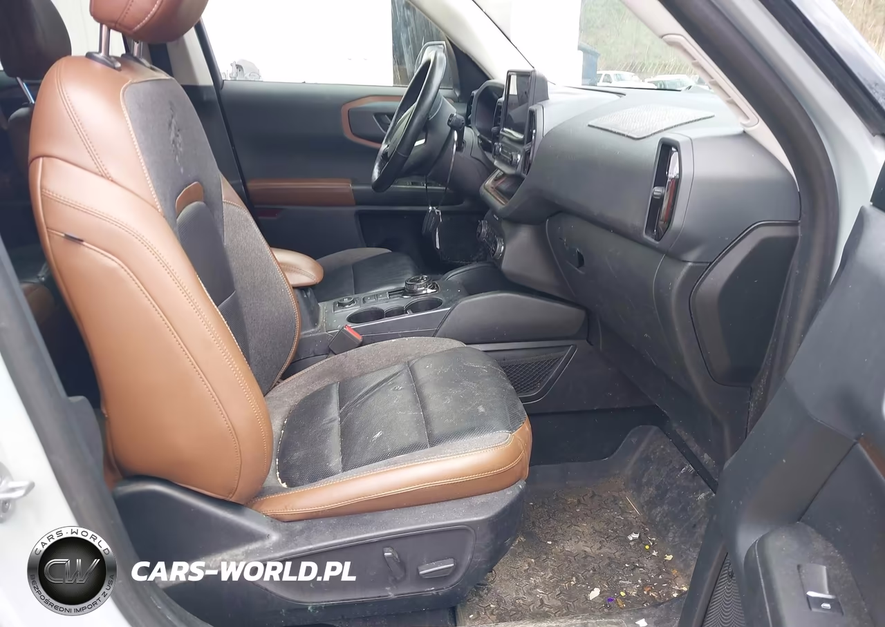 2021 Ford Bronco Sport Outer Banks VIN:3FMCR9C61MRA69028 - 5