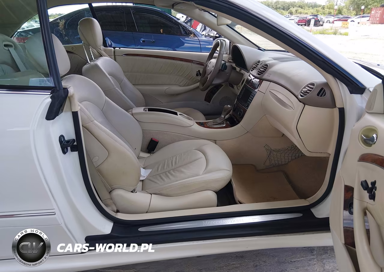 2007 Mercedes-Benz Clk 550 VIN:WDBTK72F17T077985 - 5
