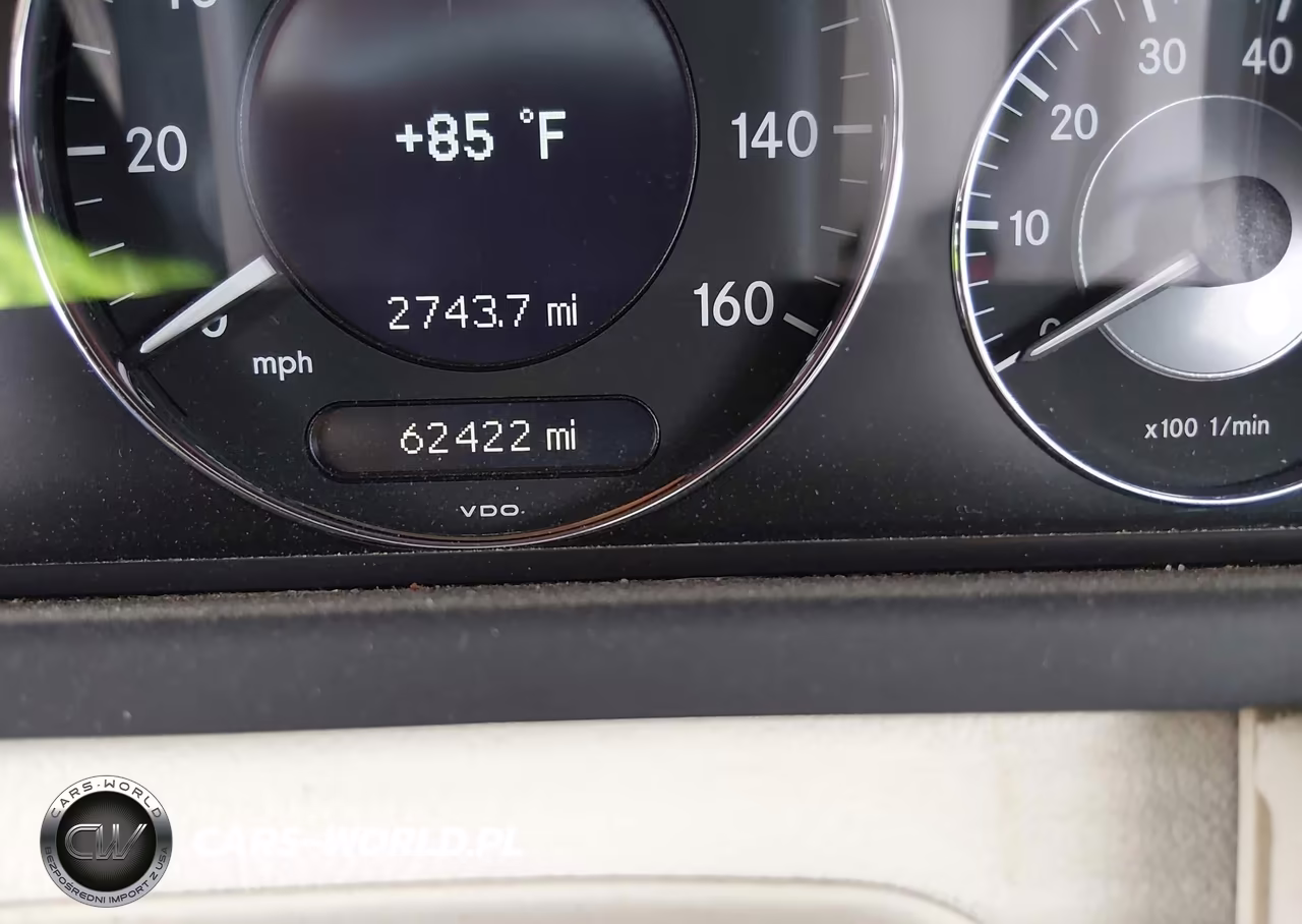 2007 Mercedes-Benz Clk 550 VIN:WDBTK72F17T077985 - 7