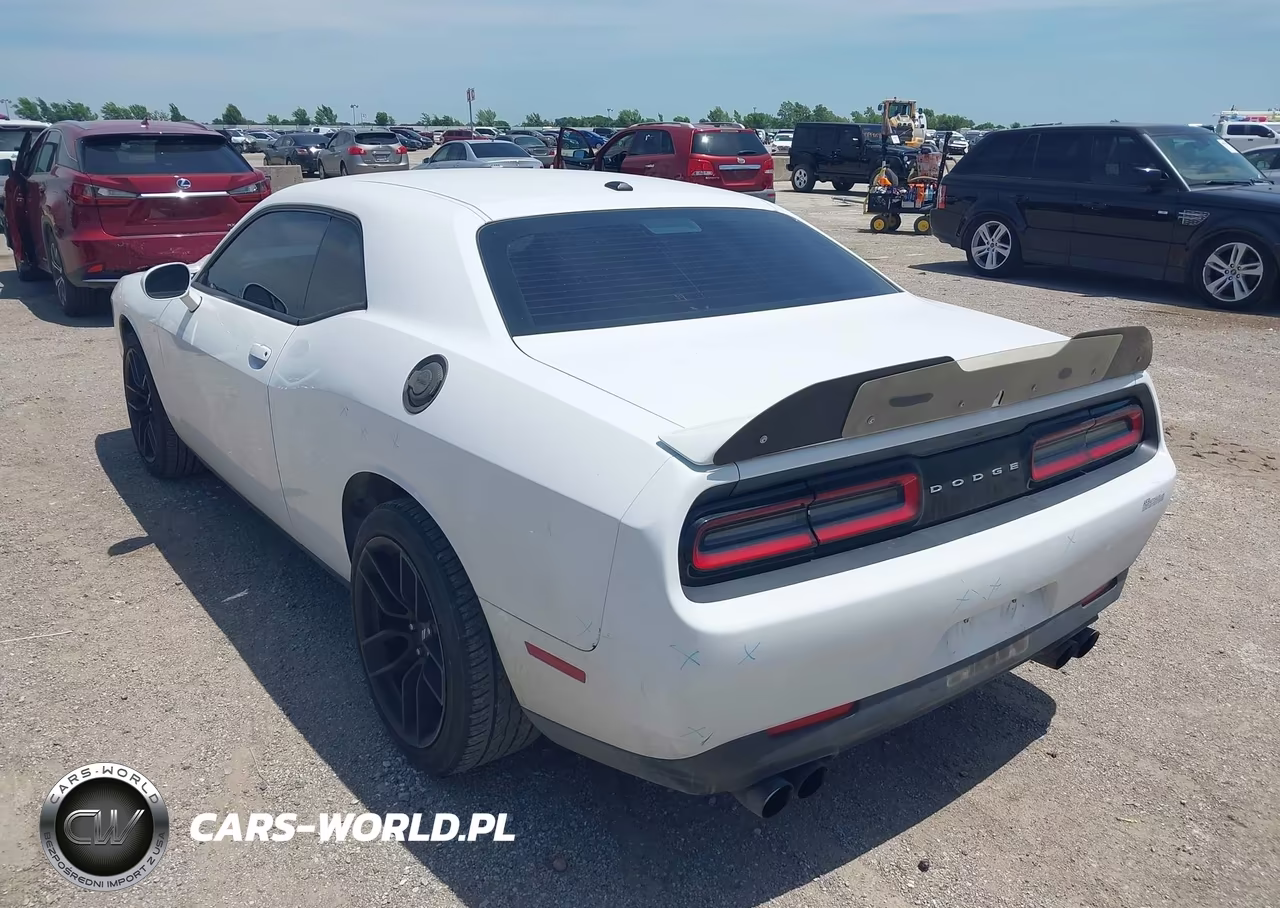 2018 Dodge Challenger Sxt VIN:2C3CDZAG7JH123880 - 3