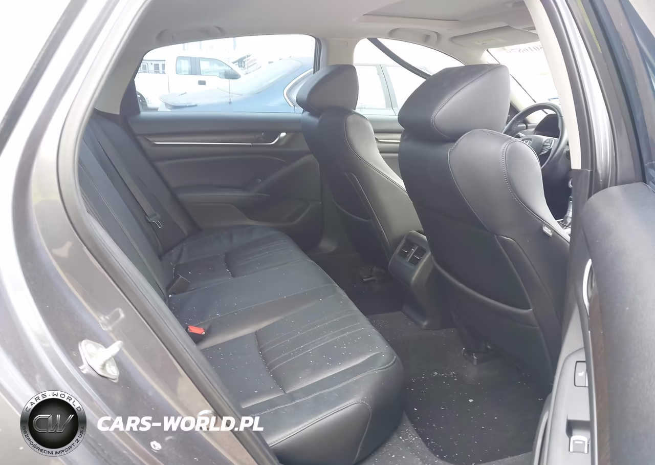 2018 Honda Accord Touring VIN:1HGCV1F91JA110255 - 8