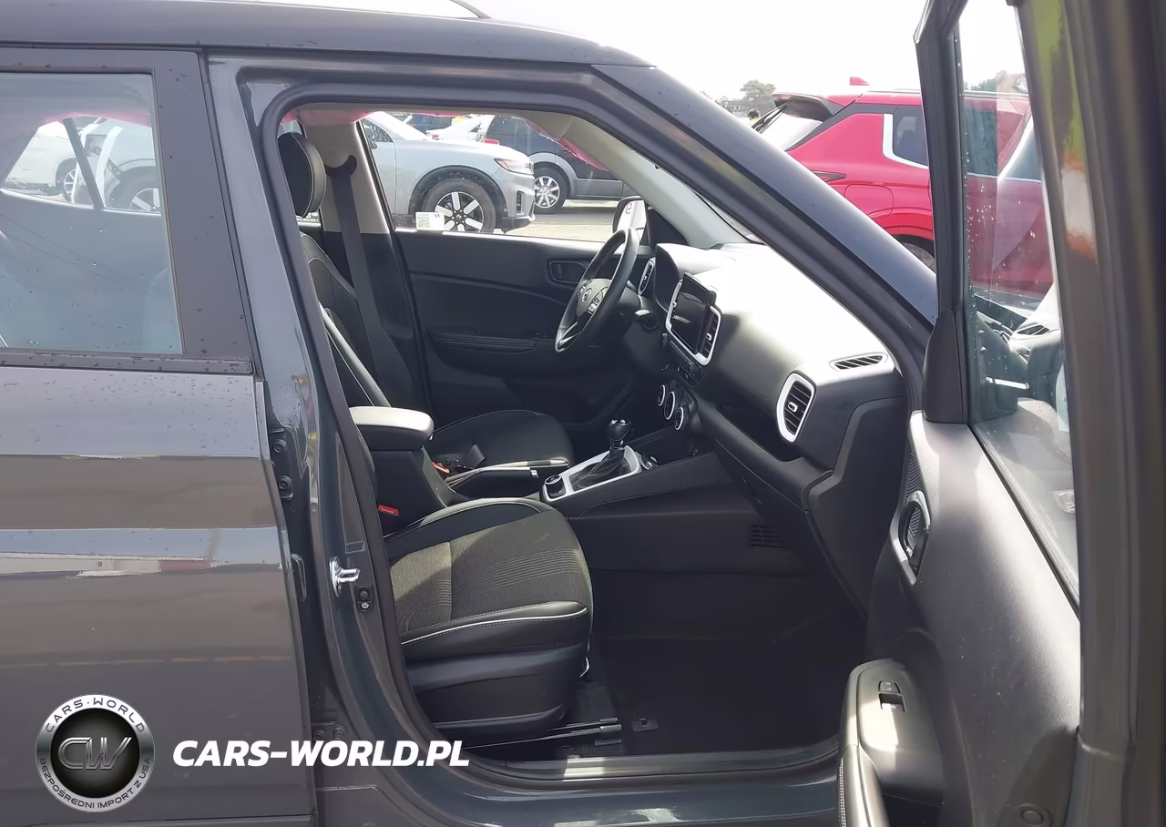 2025 Hyundai Venue Limited VIN:KMHRC8A34SU361437 - 5