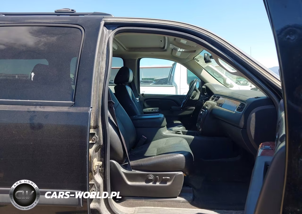 2012 Chevrolet Suburban 1500 Lt VIN:1GNSKJE77CR319255 - 5