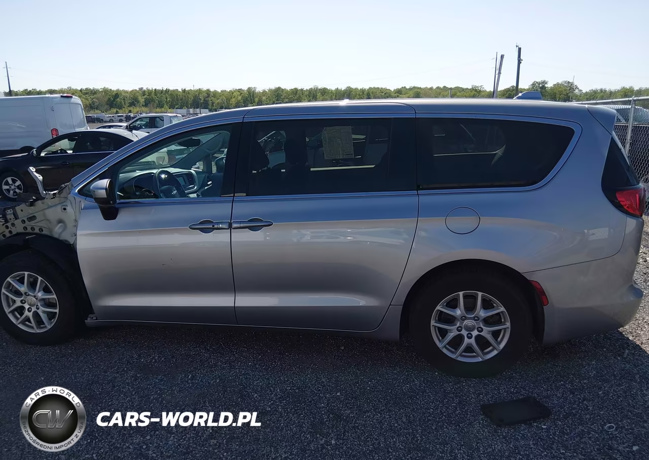 2017 Chrysler Pacifica Lx VIN:2C4RC1CG7HR748615 - 14