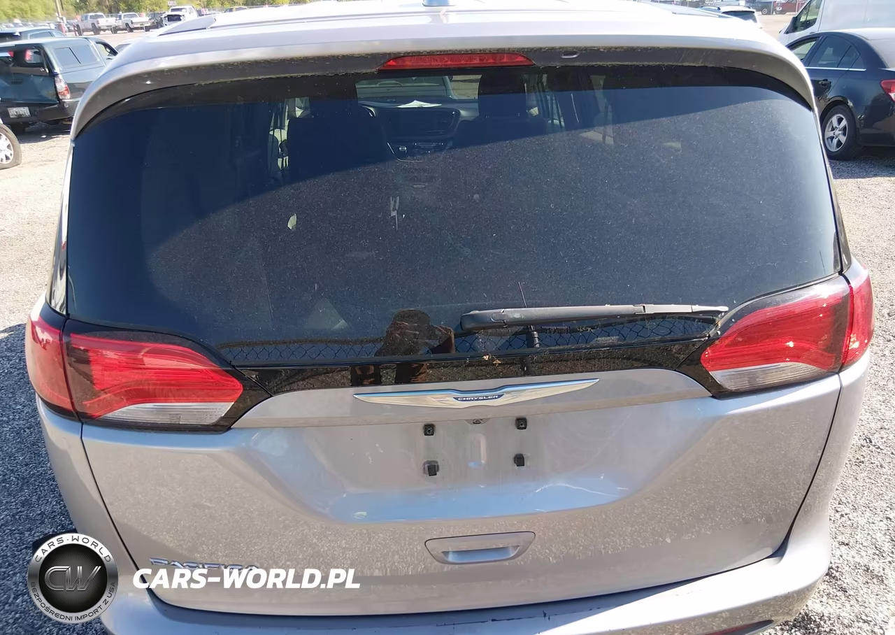 2017 Chrysler Pacifica Lx VIN:2C4RC1CG7HR748615 - 16