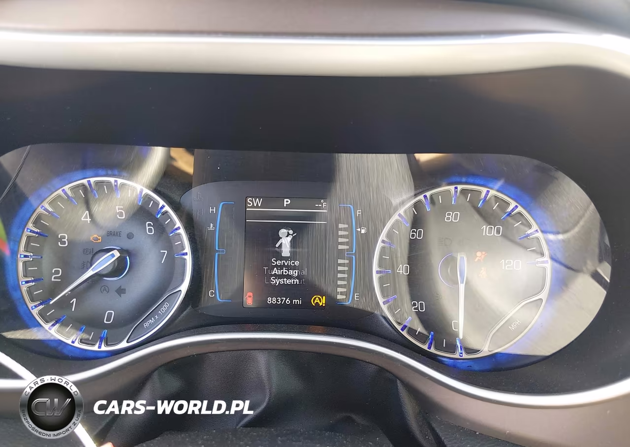 2017 Chrysler Pacifica Lx VIN:2C4RC1CG7HR748615 - 7