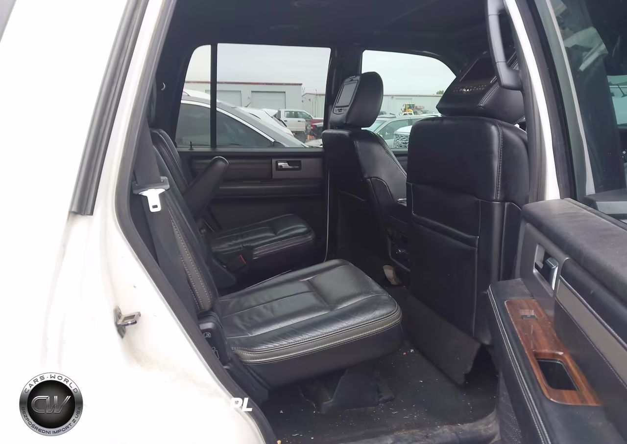 2016 Ford Expedition Platinum VIN:1FMJU1MT4GEF44612 - 8
