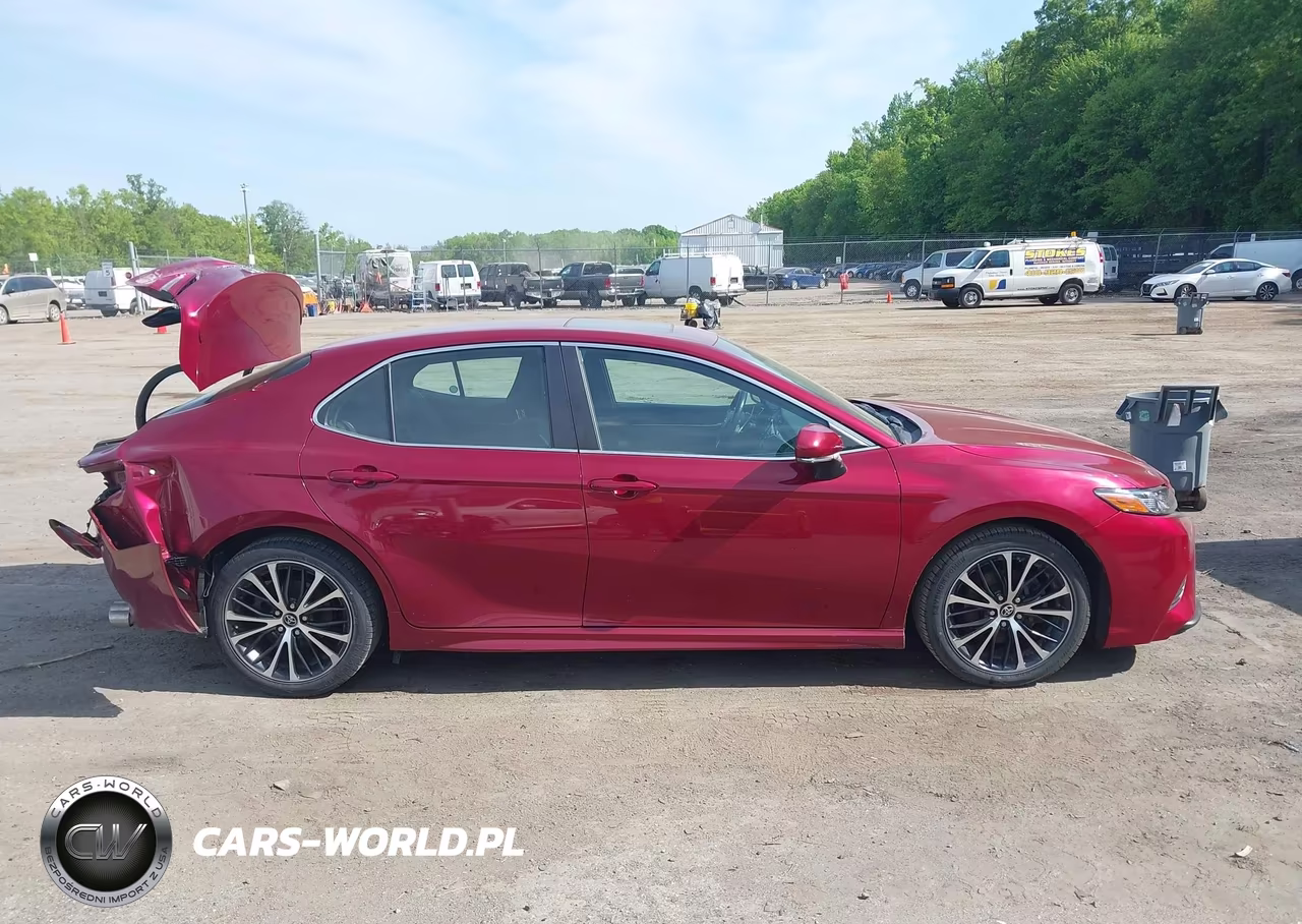 2018 Toyota Camry Se VIN:4T1B11HK4JU585446 - 13