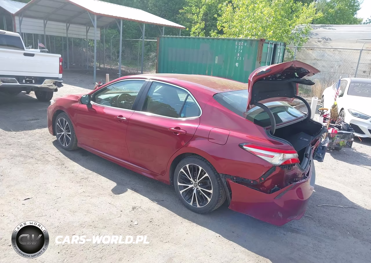 2018 Toyota Camry Se VIN:4T1B11HK4JU585446 - 3