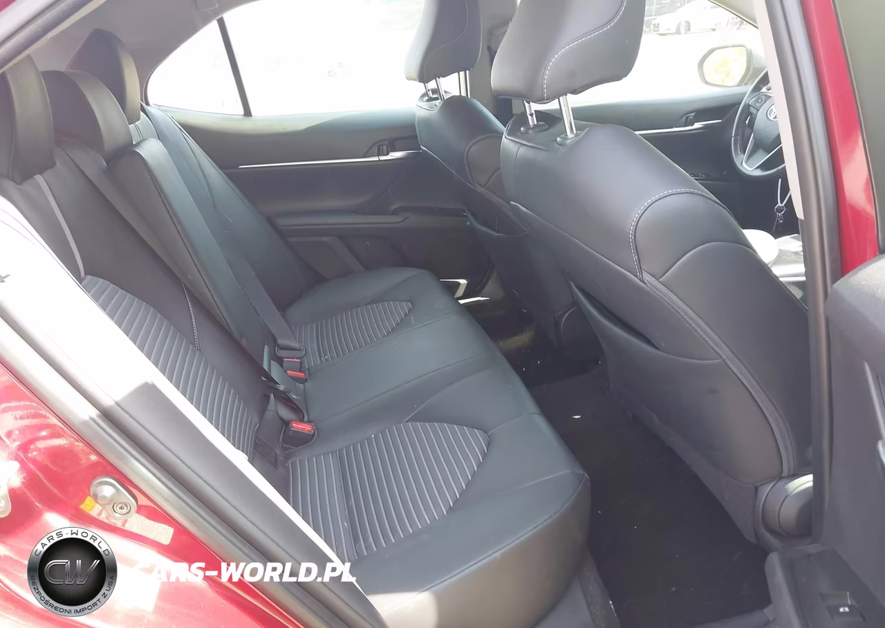 2018 Toyota Camry Se VIN:4T1B11HK4JU585446 - 8