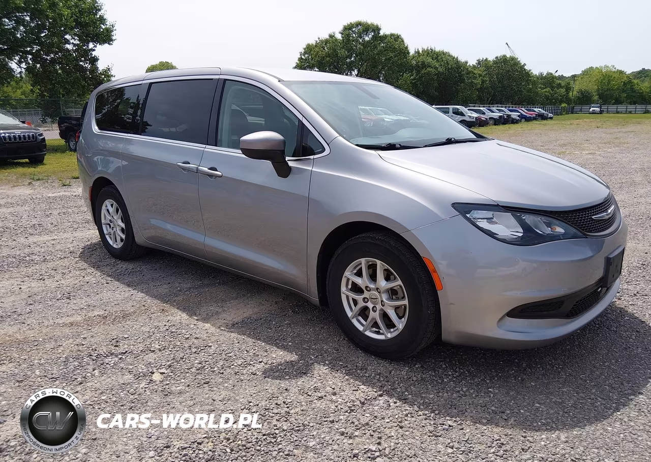 2021 Chrysler Voyager Lx
