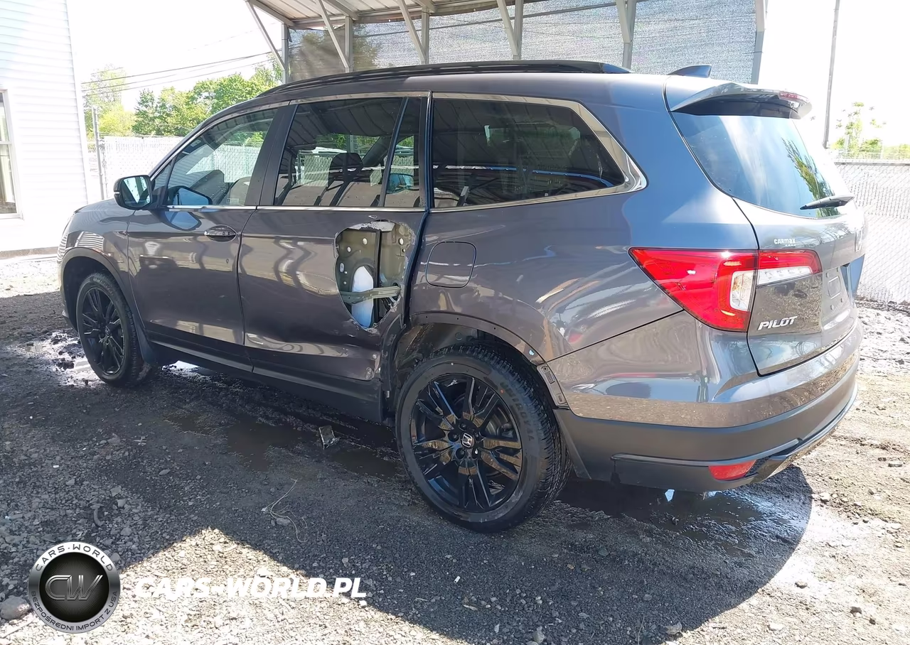 2021 Honda Pilot Awd Special Edition VIN:5FNYF6H21MB100979 - 3