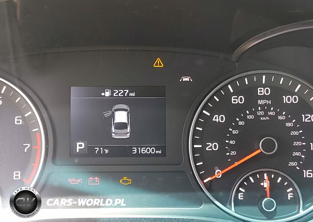 2019 Kia Optima Lx VIN:5XXGT4L35KG335890 - 16
