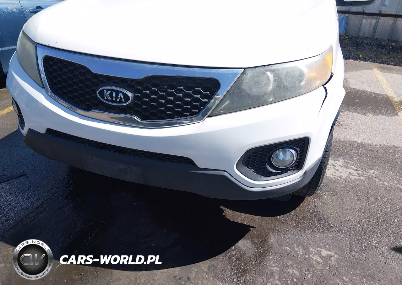 2011 Kia Sorento Lx VIN:5XYKTDA16BG177941 - 12