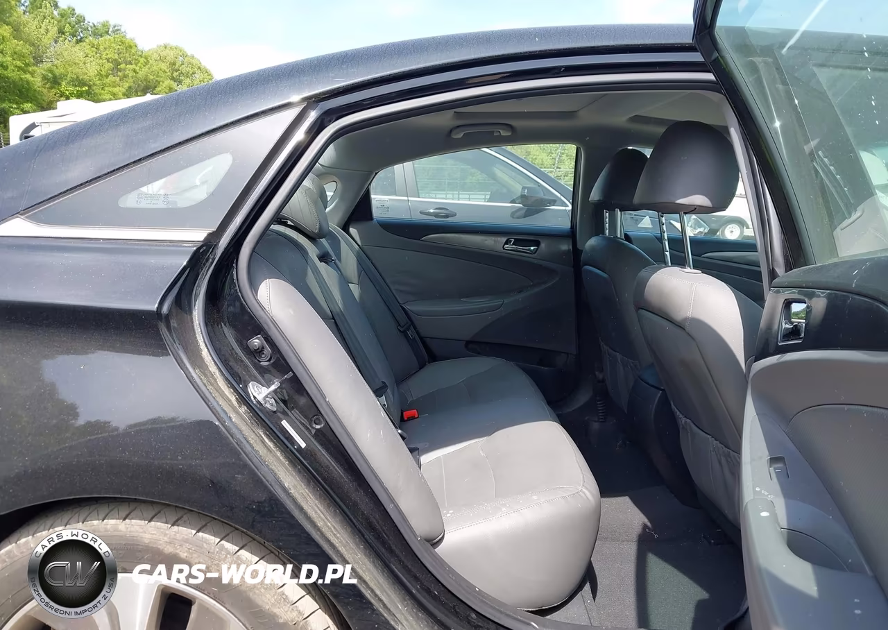 2014 Hyundai Sonata Hybrid Limited VIN:KMHEC4A4XEA107544 - 8