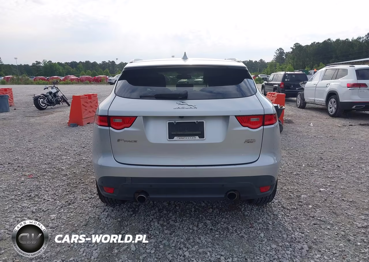 2018 Jaguar F-Pace 30T Premium VIN:SADCJ2GX0JA285453 - 16