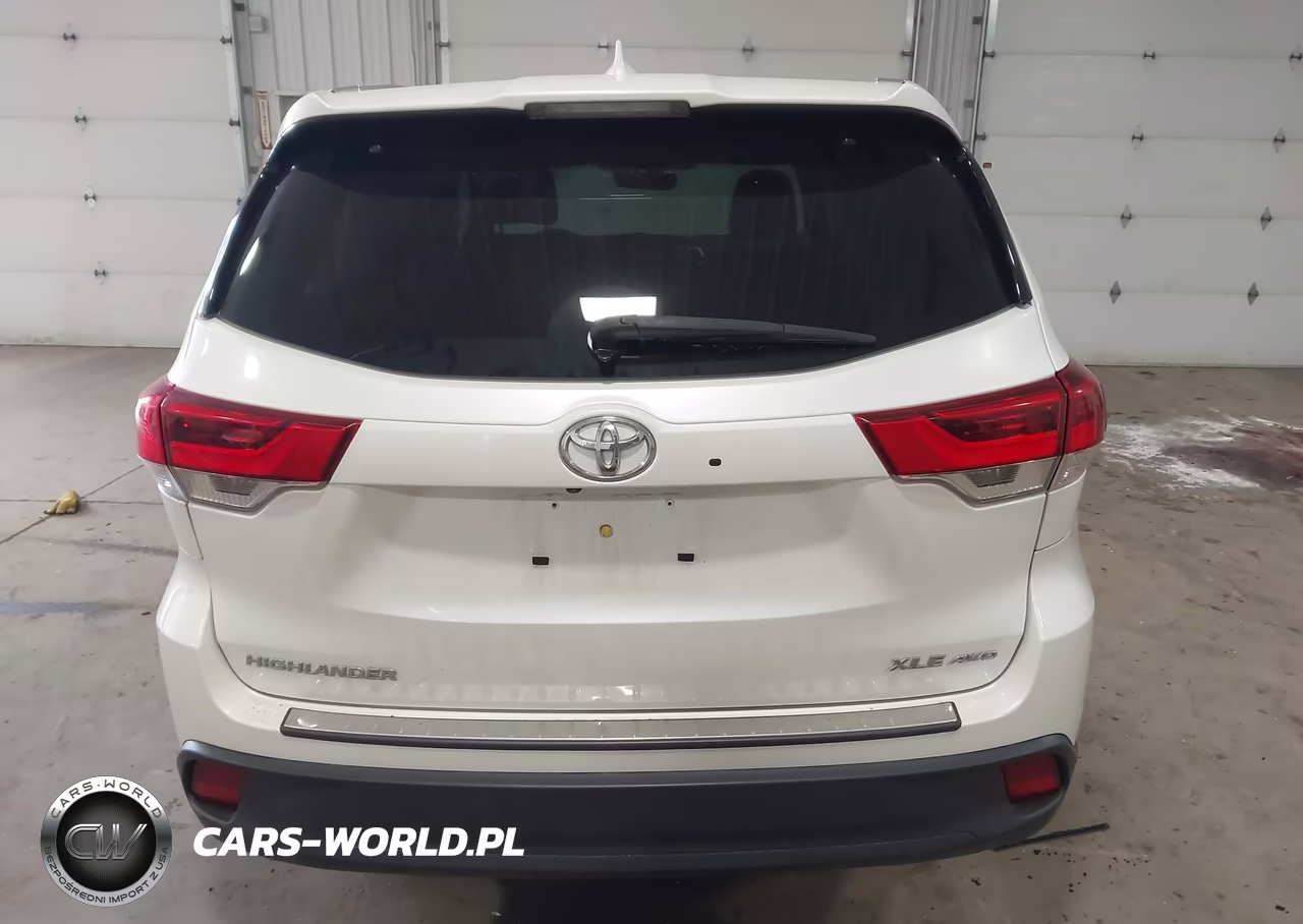 2018 Toyota Highlander Xle VIN:5TDJZRFHXJS493146 - 16