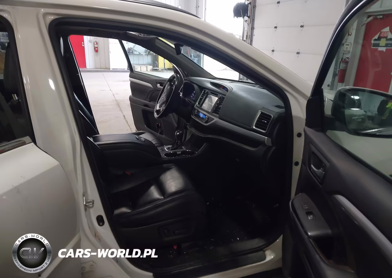 2018 Toyota Highlander Xle VIN:5TDJZRFHXJS493146 - 5
