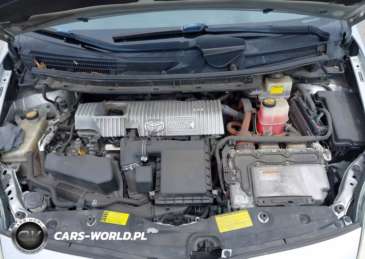 2012 Toyota Prius Plug-In VIN:JTDKN3DP2C3002404 - 10