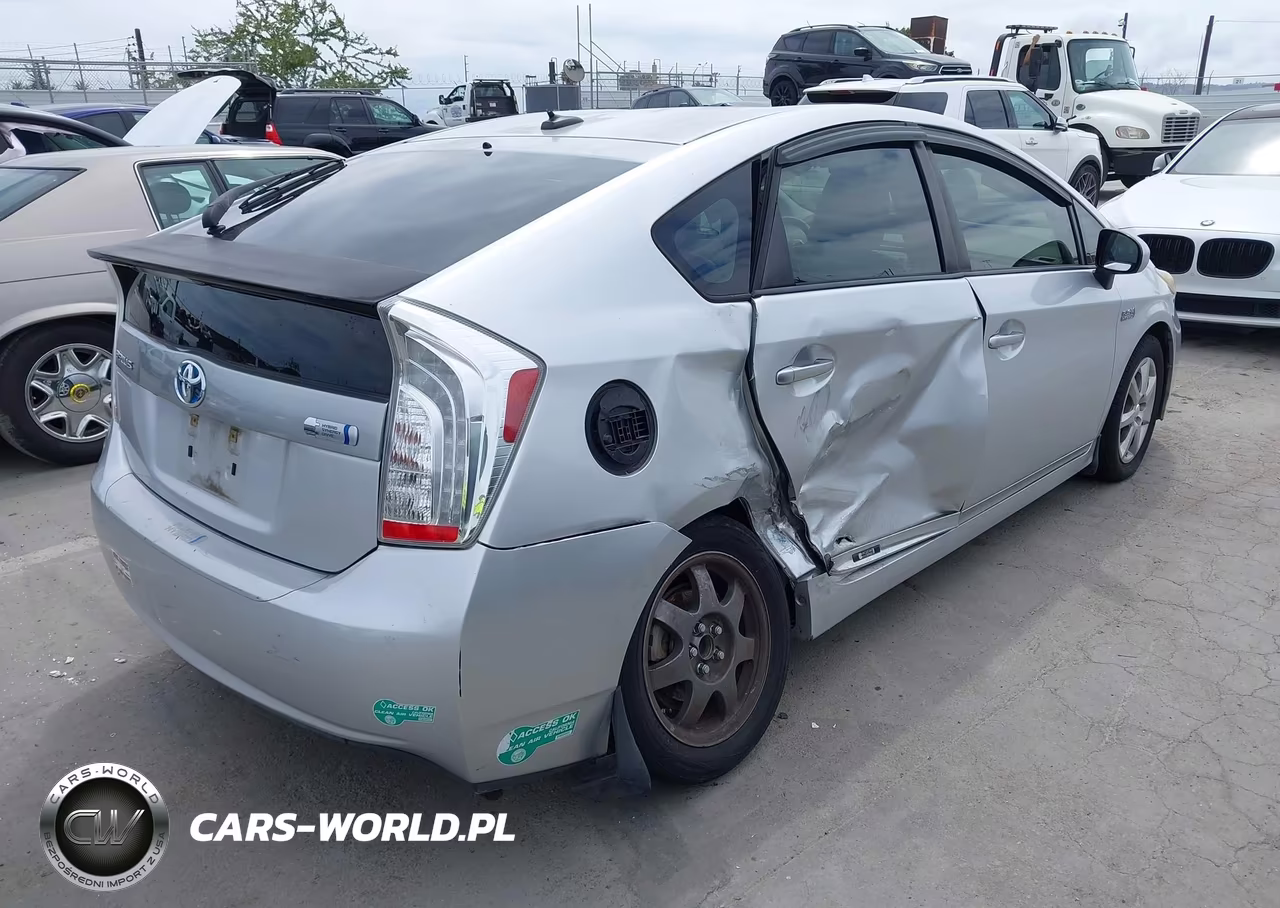 2012 Toyota Prius Plug-In VIN:JTDKN3DP2C3002404 - 4