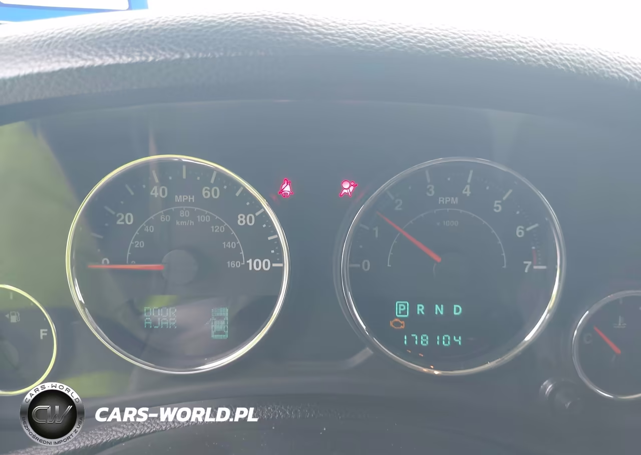 2014 Jeep Wrangler Unlimited Rubicon VIN:1C4BJWFG3EL105151 - 7