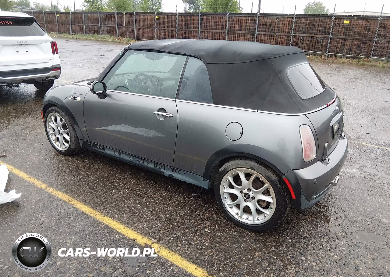 2005 Mini Cooper S VIN:WMWRH33575TF84623 - 3
