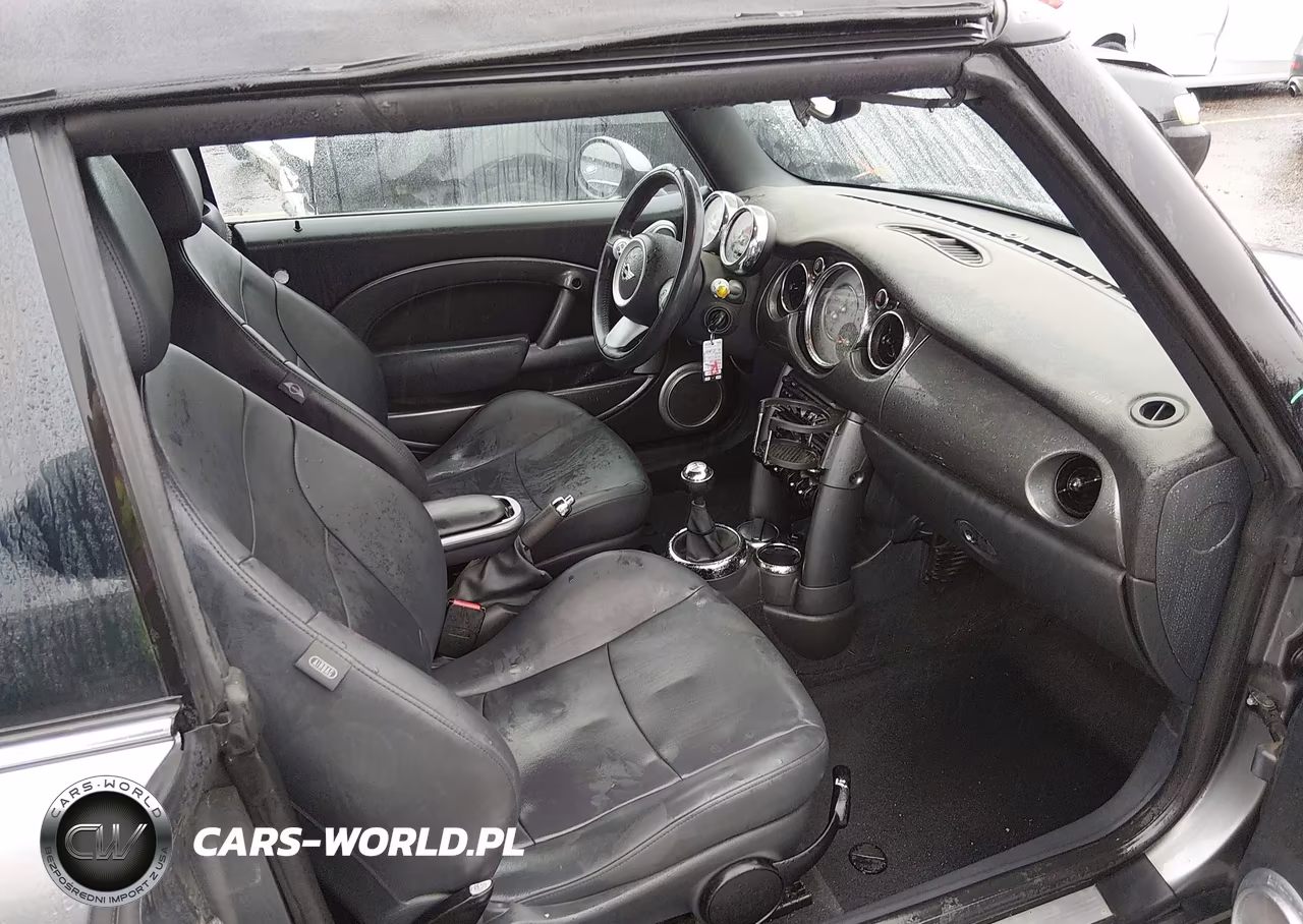 2005 Mini Cooper S VIN:WMWRH33575TF84623 - 5