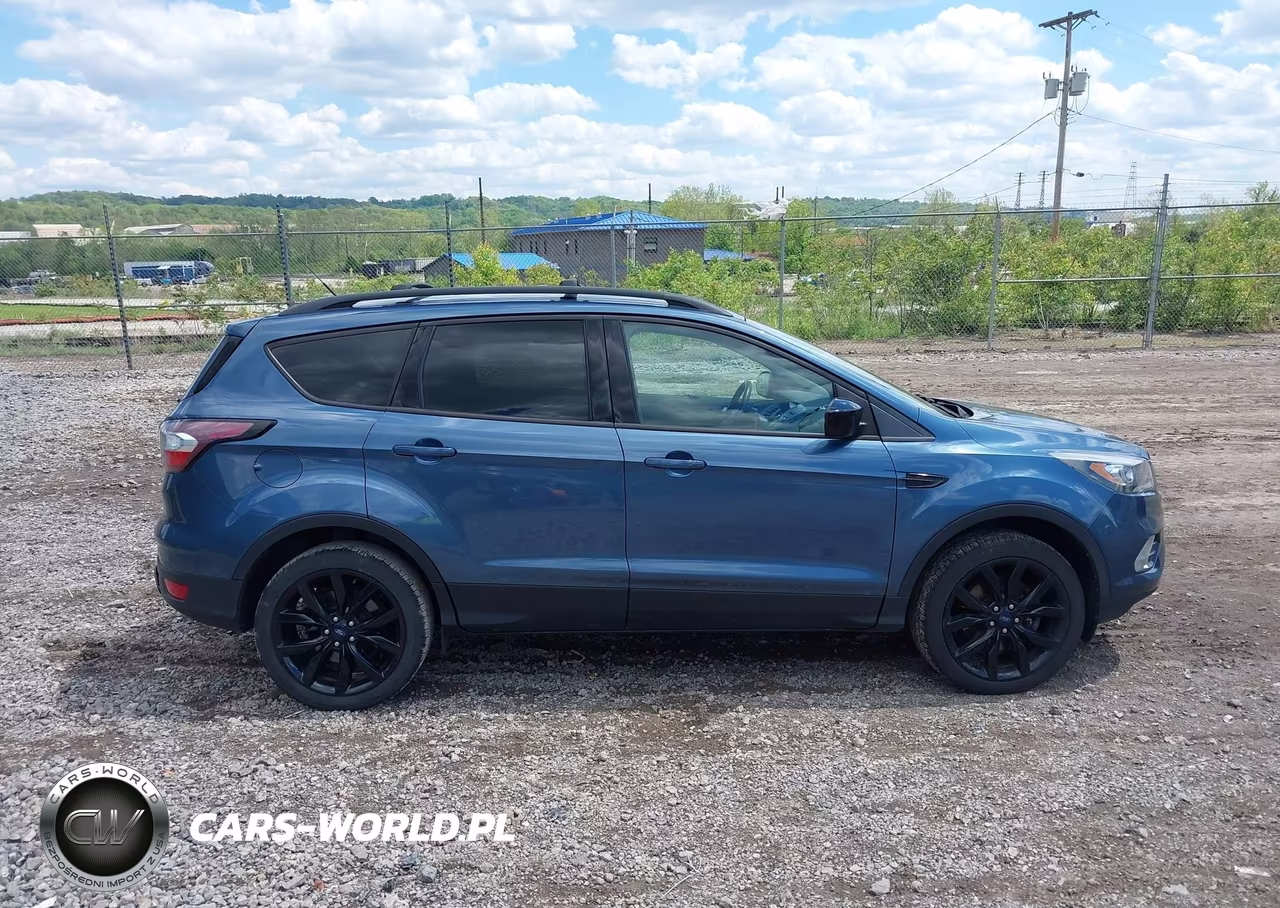 2018 Ford Escape Se VIN:1FMCU9GD3JUC25565 - 13