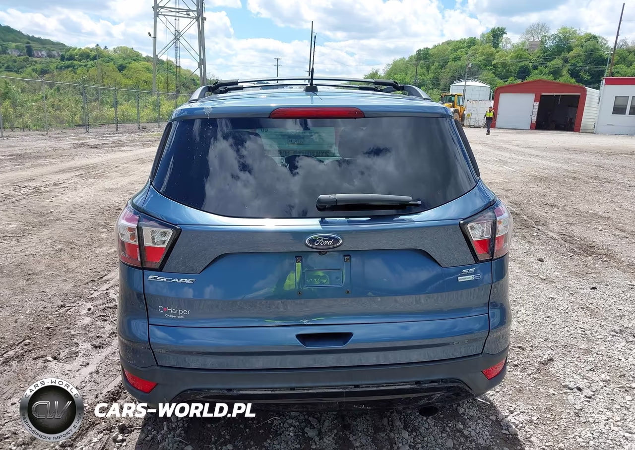 2018 Ford Escape Se VIN:1FMCU9GD3JUC25565 - 16