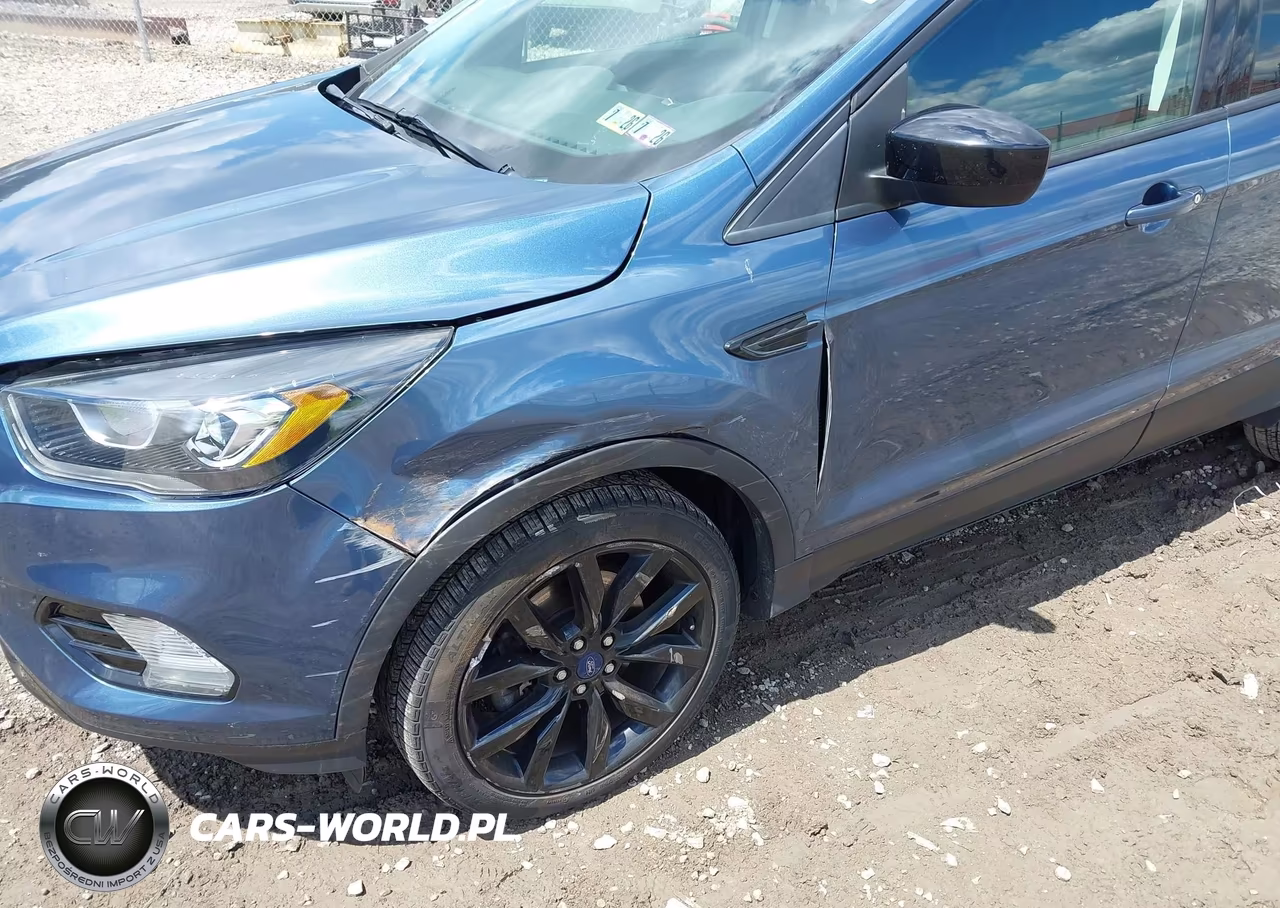 2018 Ford Escape Se VIN:1FMCU9GD3JUC25565 - 6