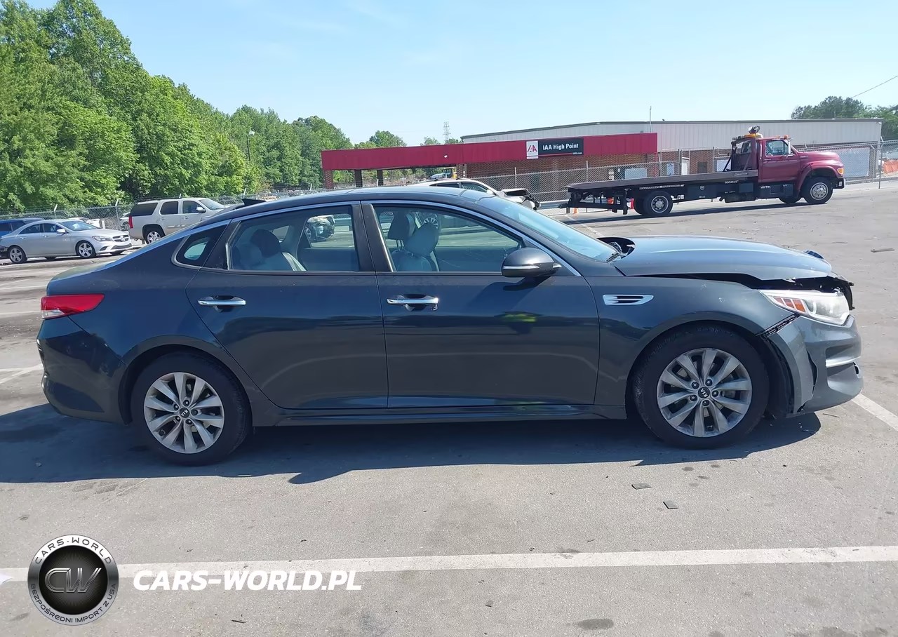 2016 Kia Optima Ex VIN:5XXGU4L30GG045772 - 13