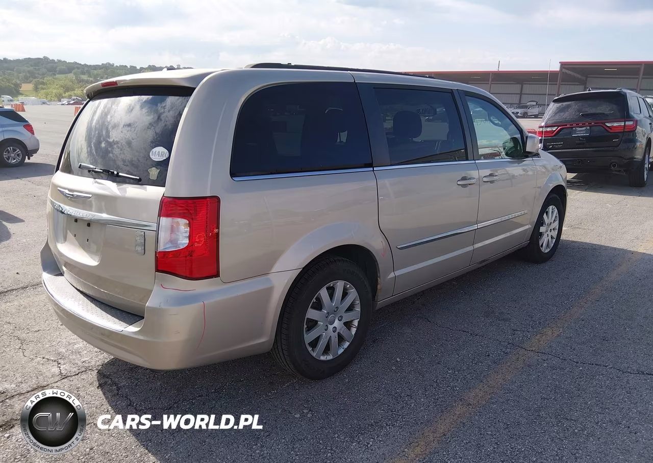 2014 Chrysler Town & Country Touring VIN:2C4RC1BGXER374272 - 4