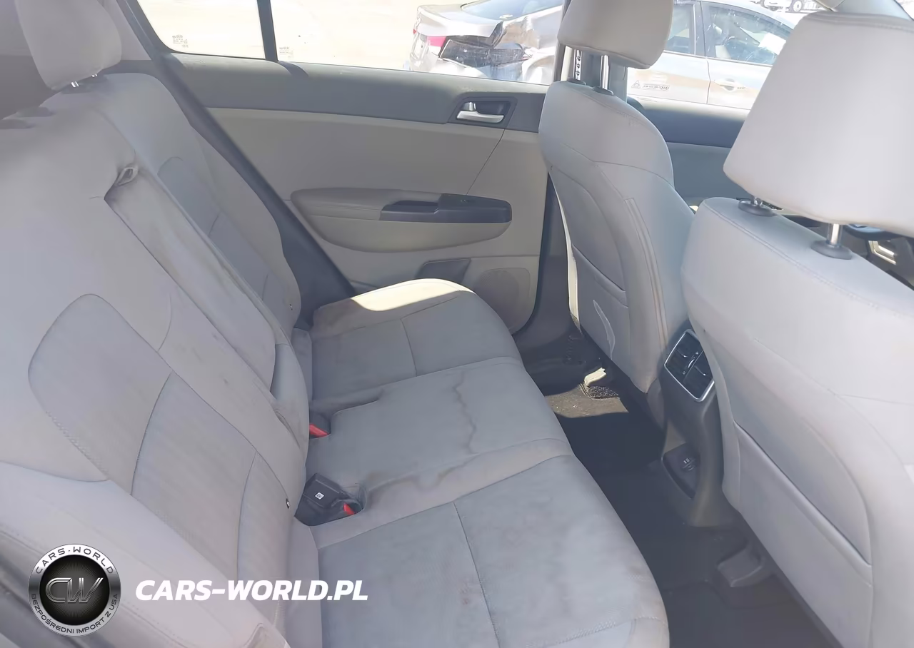 2019 Kia Sportage Lx VIN:KNDPM3AC4K7551930 - 8