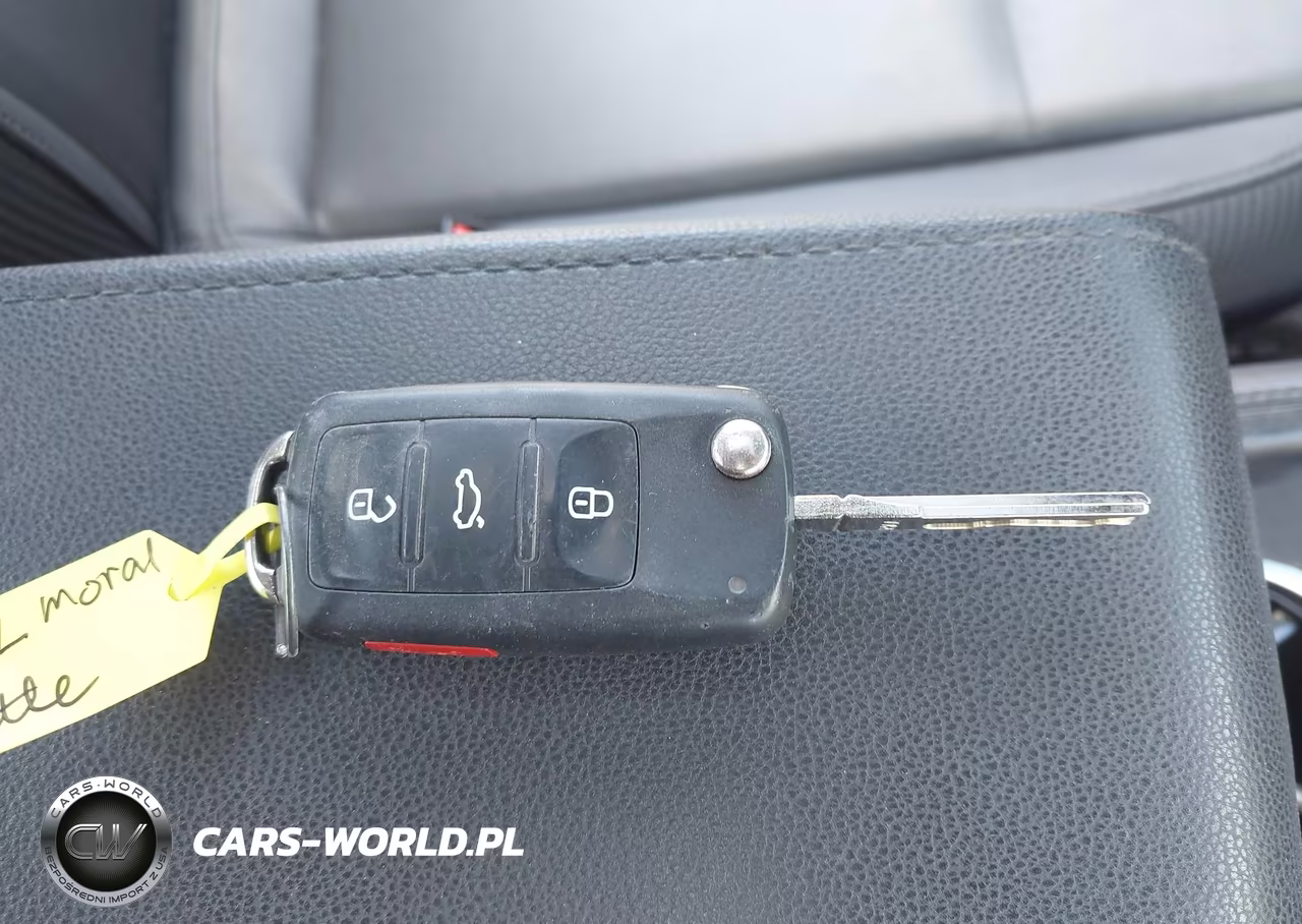 2013 VOLKSWAGEN BEETLE 2.5L VIN:3VWJX7AT9DM647028 - 11