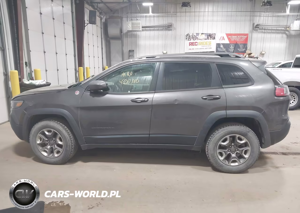 2019 Jeep Cherokee Trailhawk 4X4 VIN:1C4PJMBX8KD352686 - 14
