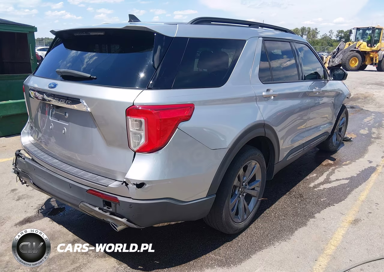 2022 Ford Explorer Xlt VIN:1FMSK7DH6NGA75713 - 4