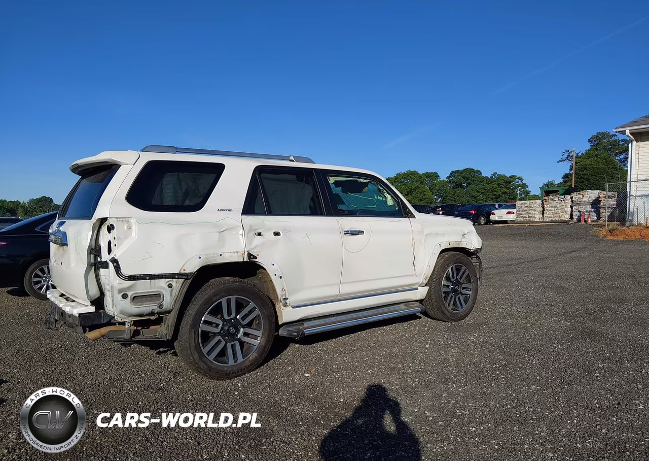 2018 Toyota 4Runner Limited VIN:JTEZU5JR4J5165068 - 4