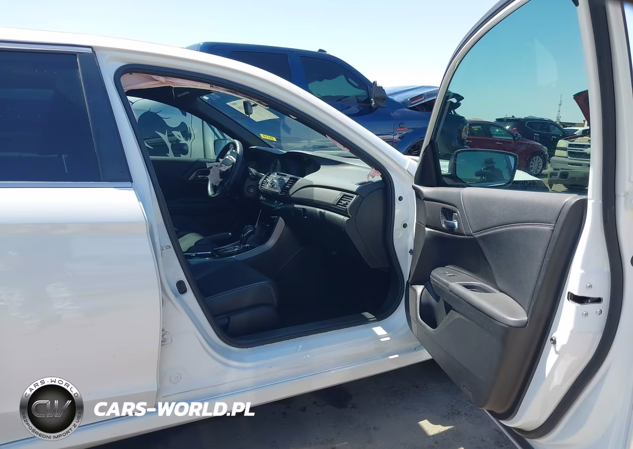 2017 Honda Accord Sport VIN:1HGCR2F51HA083138 - 5