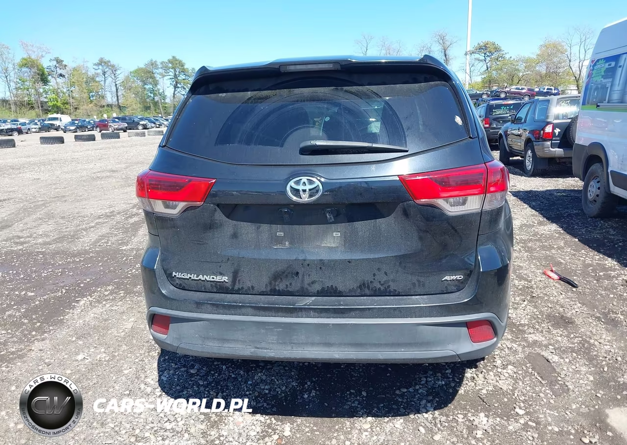 2017 Toyota Highlander Le VIN:5TDBZRFH2HS458146 - 16