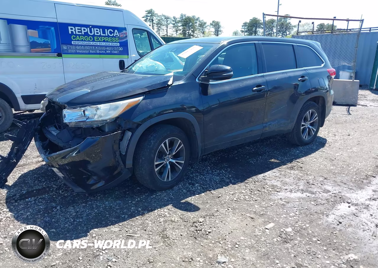 2017 Toyota Highlander Le VIN:5TDBZRFH2HS458146 - 2