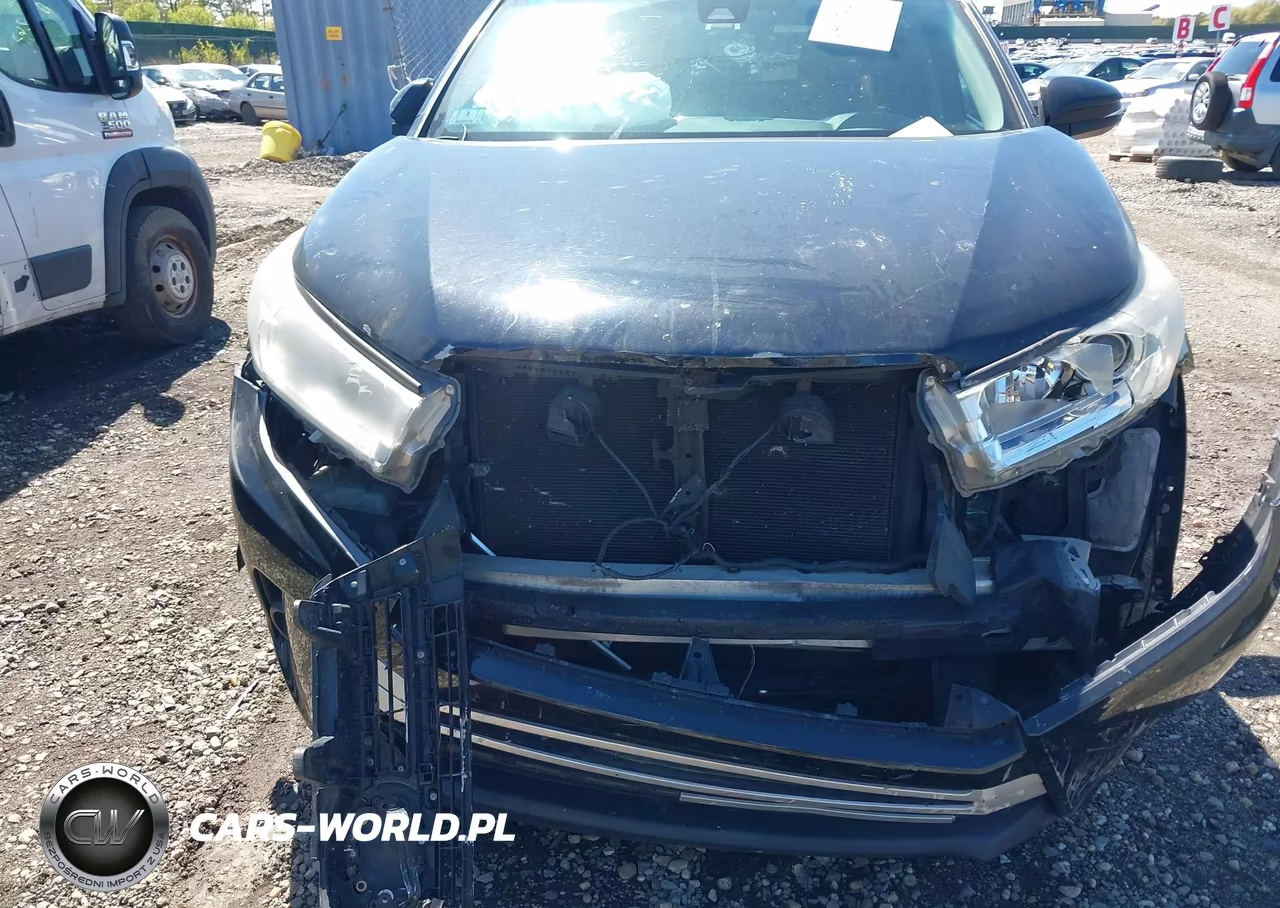2017 Toyota Highlander Le VIN:5TDBZRFH2HS458146 - 6