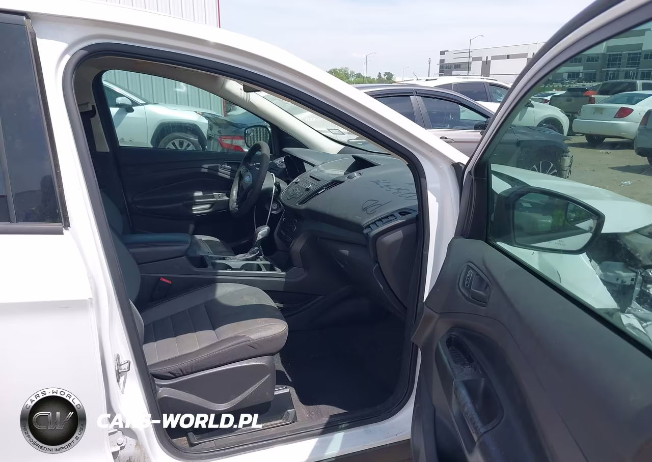 2018 Ford Escape S VIN:1FMCU0F72JUD58387 - 5