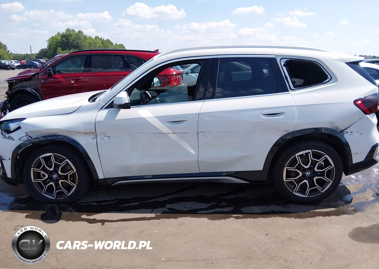 2025 BMW X1 xDrive28I VIN:WBX73EF04S5049088 - 14