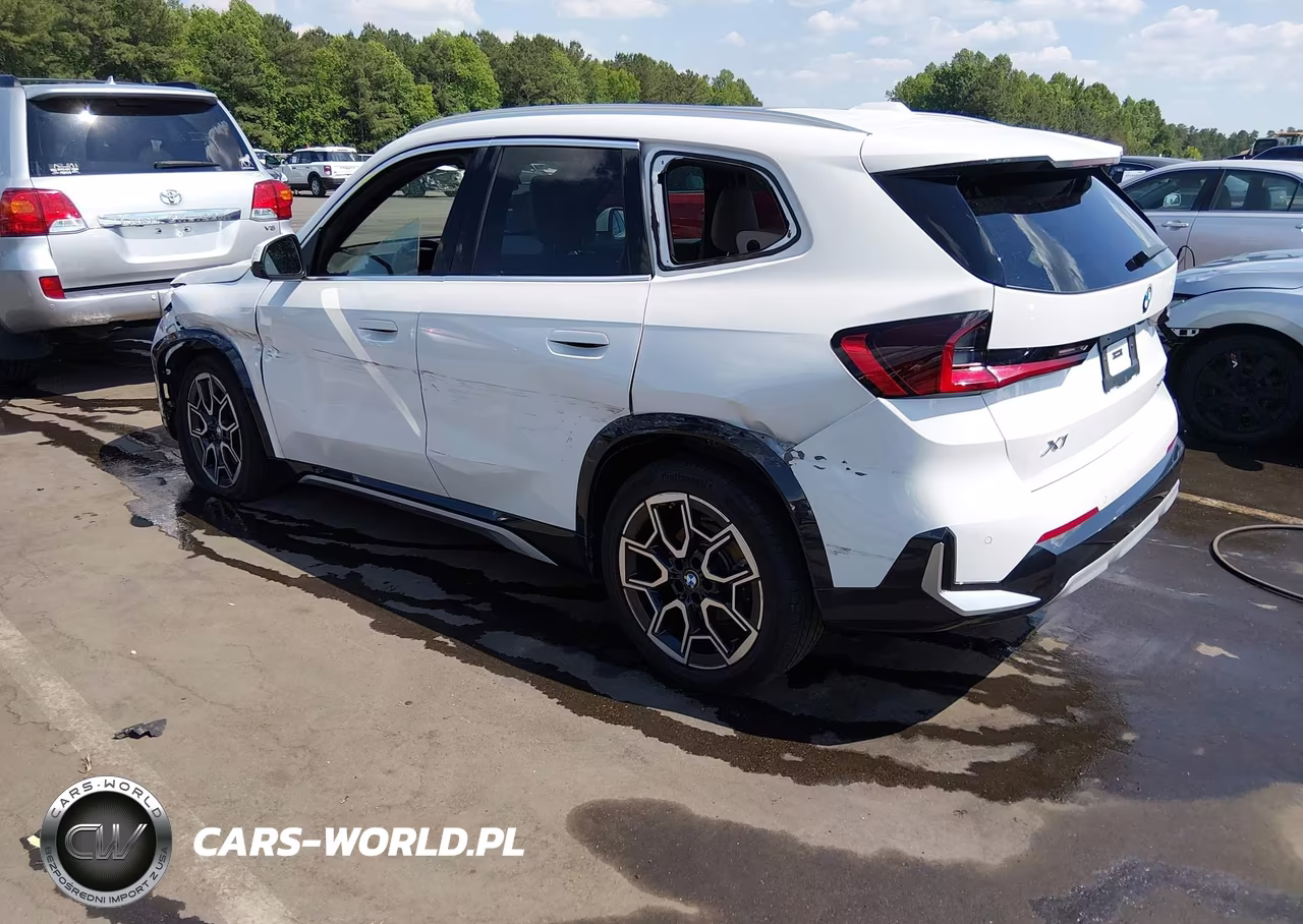 2025 BMW X1 xDrive28I VIN:WBX73EF04S5049088 - 3