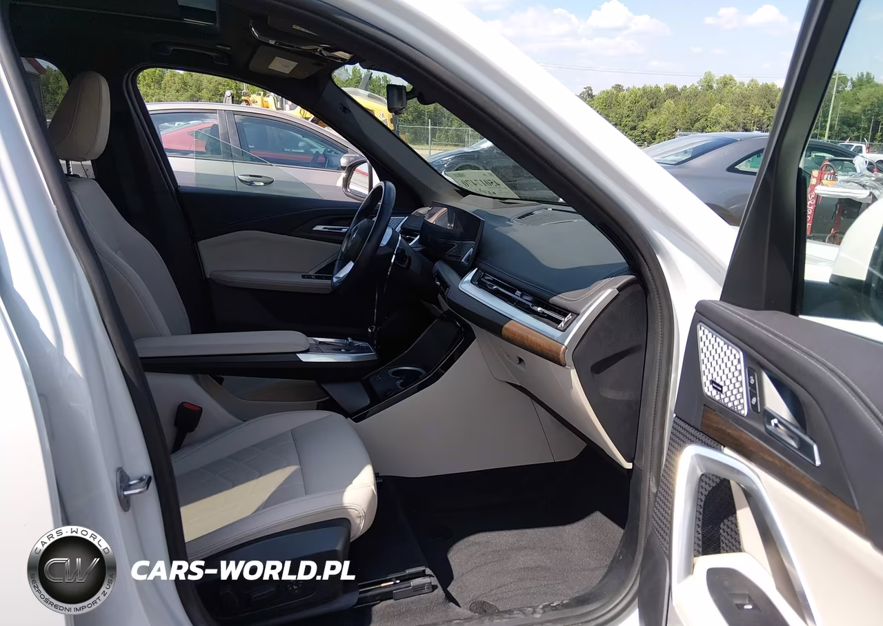 2025 BMW X1 xDrive28I VIN:WBX73EF04S5049088 - 5