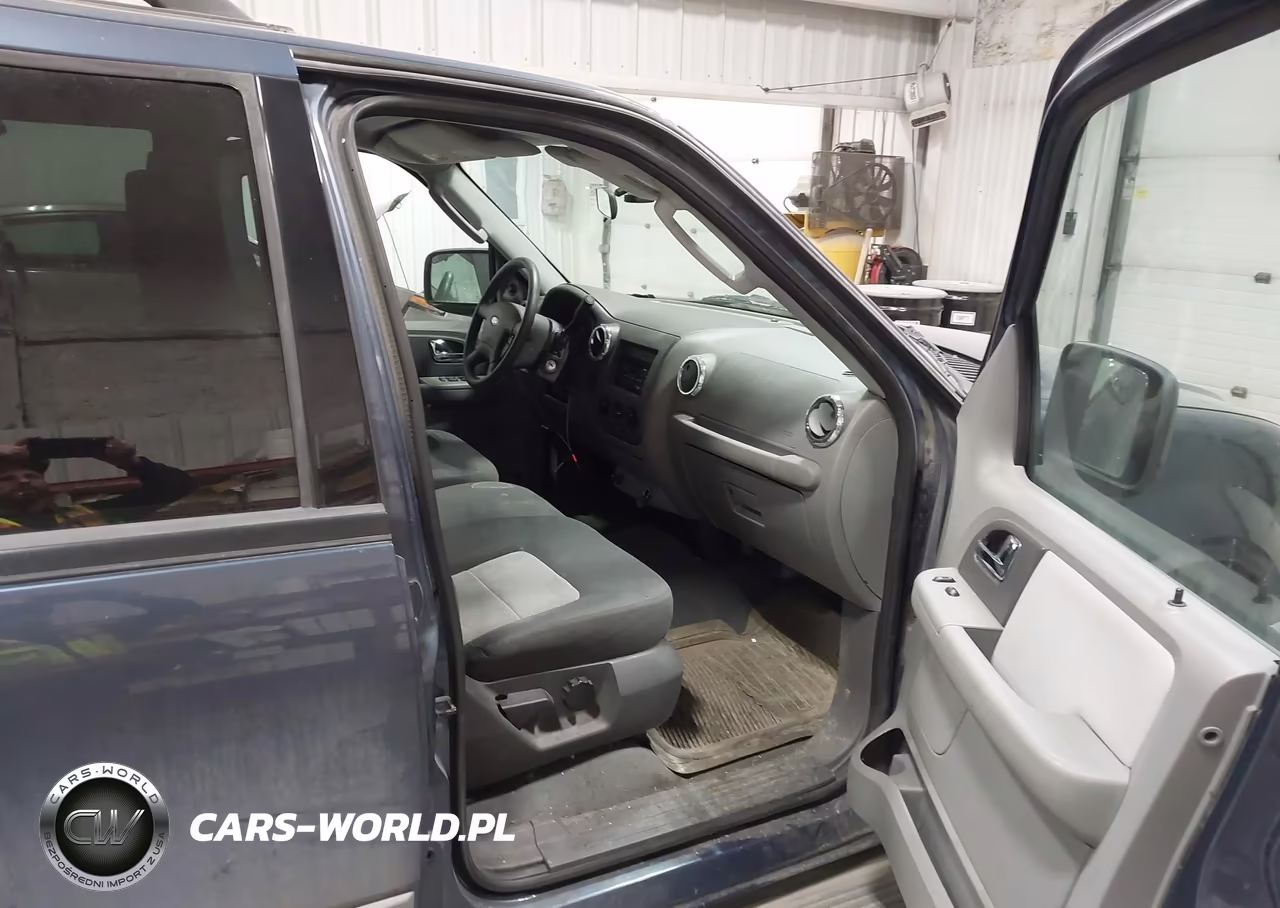 2005 Ford Expedition Xls VIN:1FMPU14515LA07314 - 5