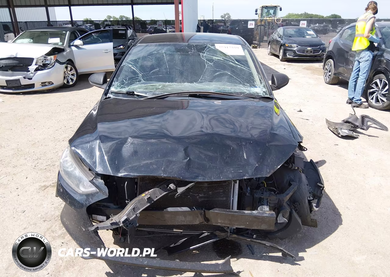 2017 Hyundai Elantra Se VIN:5NPD84LF7HH199886 - 13