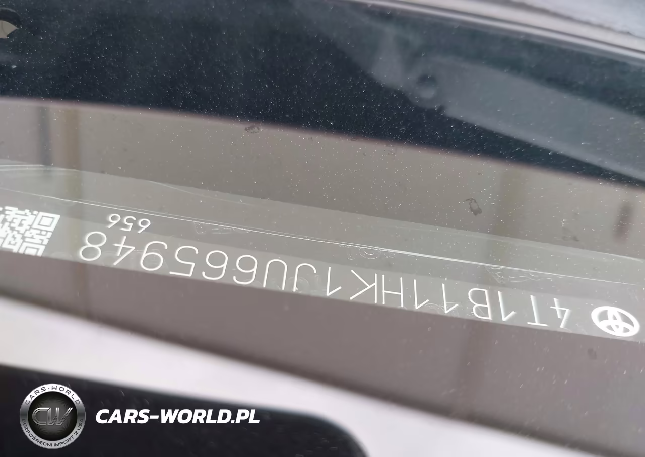 2018 Toyota Camry Xle VIN:4T1B11HK1JU665948 - 9